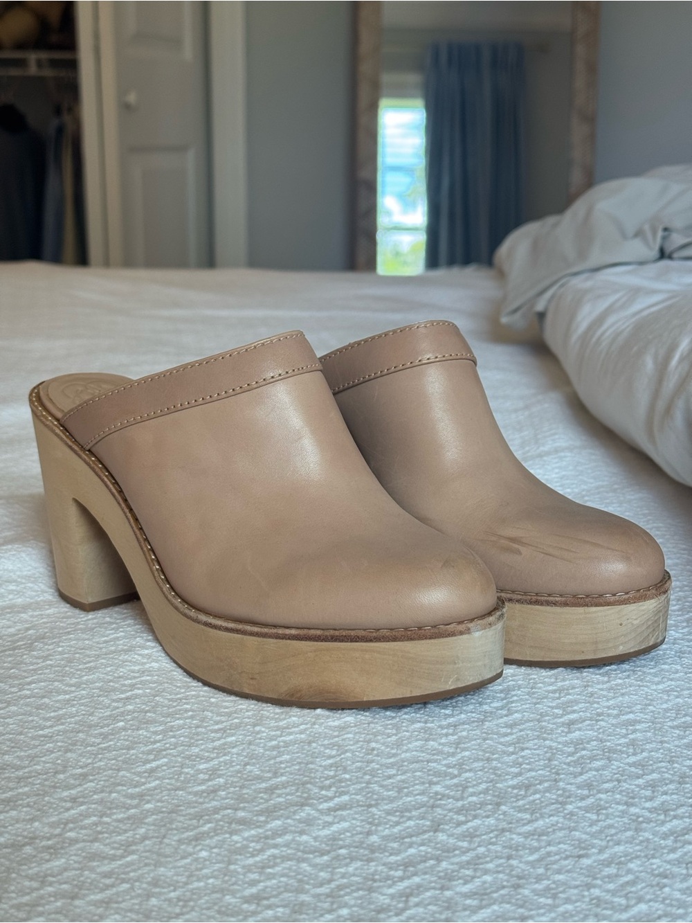 ANTONIO MELANI Beige Leather Platform Clog Heels